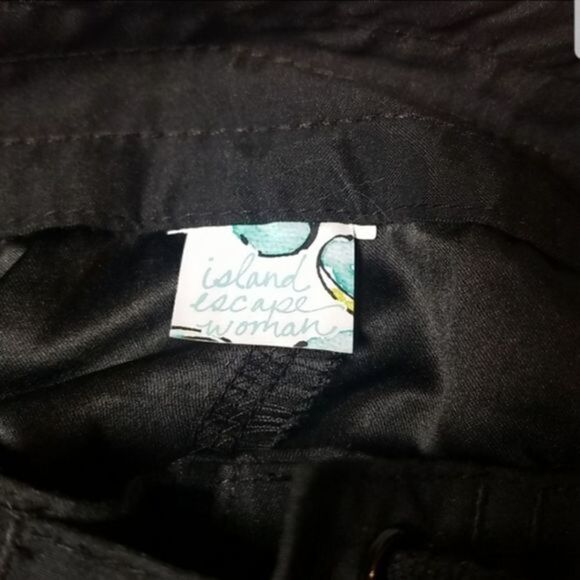 Island Escape Women's size 16 black swim shorts drawstring closure - Picture 5 of 5